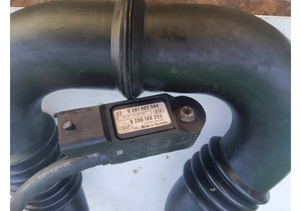 Патрубок інтеркулера Renault Trafic II 2.0 dci, 8200470985, 8201068612